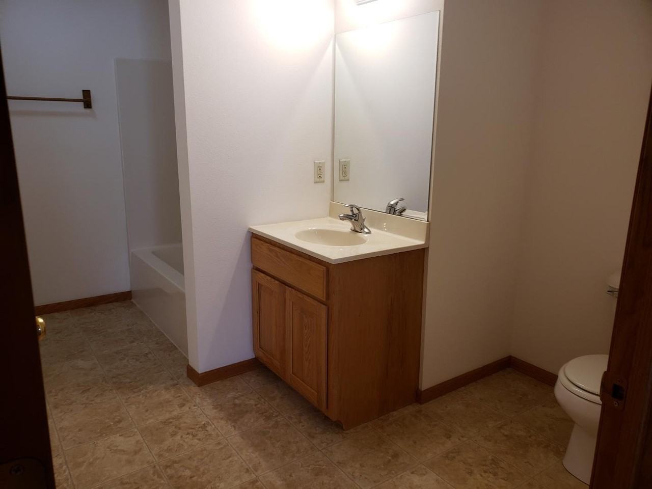 1550 W Pine St #513 - Photo 5 of 20