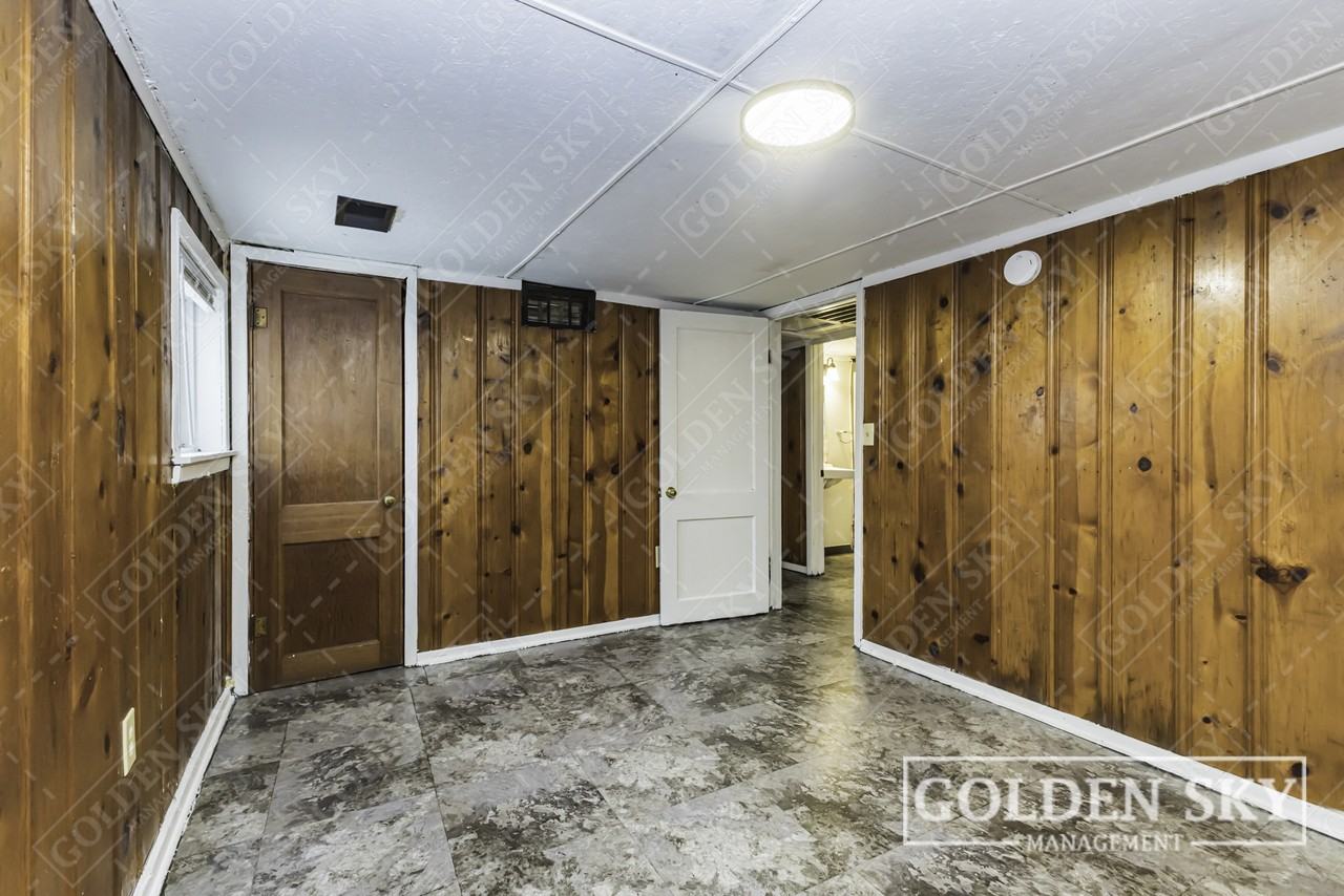 2011 East 18th StreetUnit 6 #NA - Photo 5 of 8