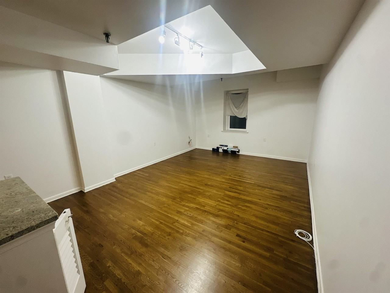 227 Christopher Columbus Dr #129B - Photo 3 of 19