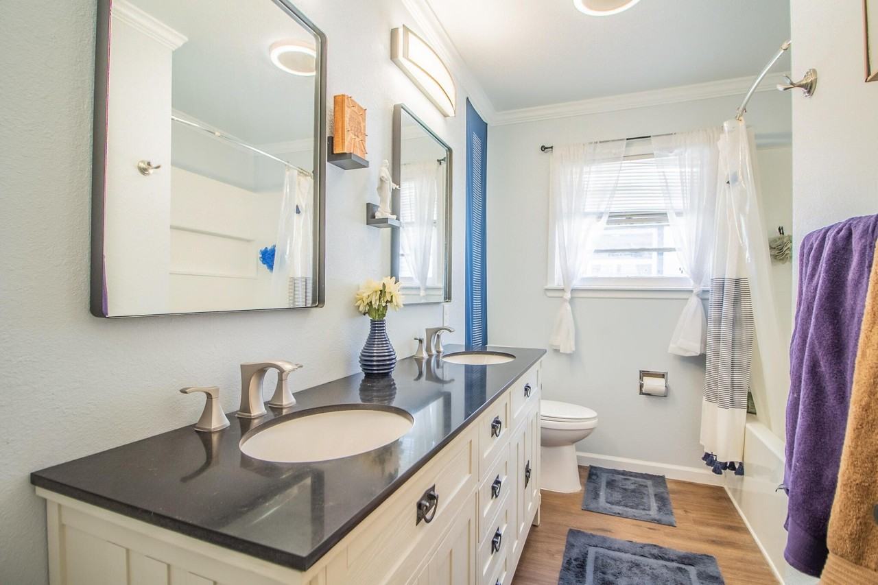 5219 9th St - Photo 6 of 23