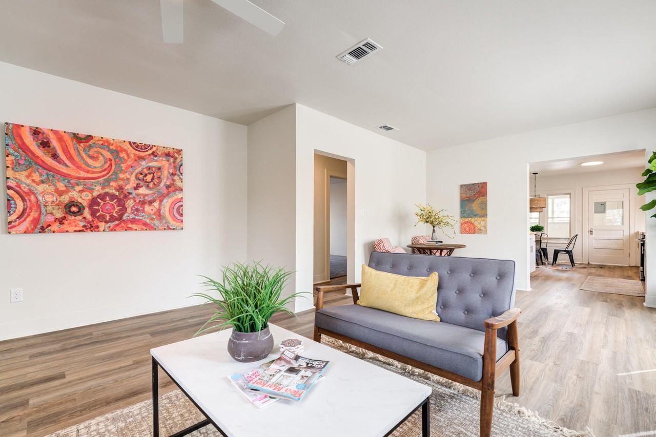 1721 23rd St - Photo 6 of 29