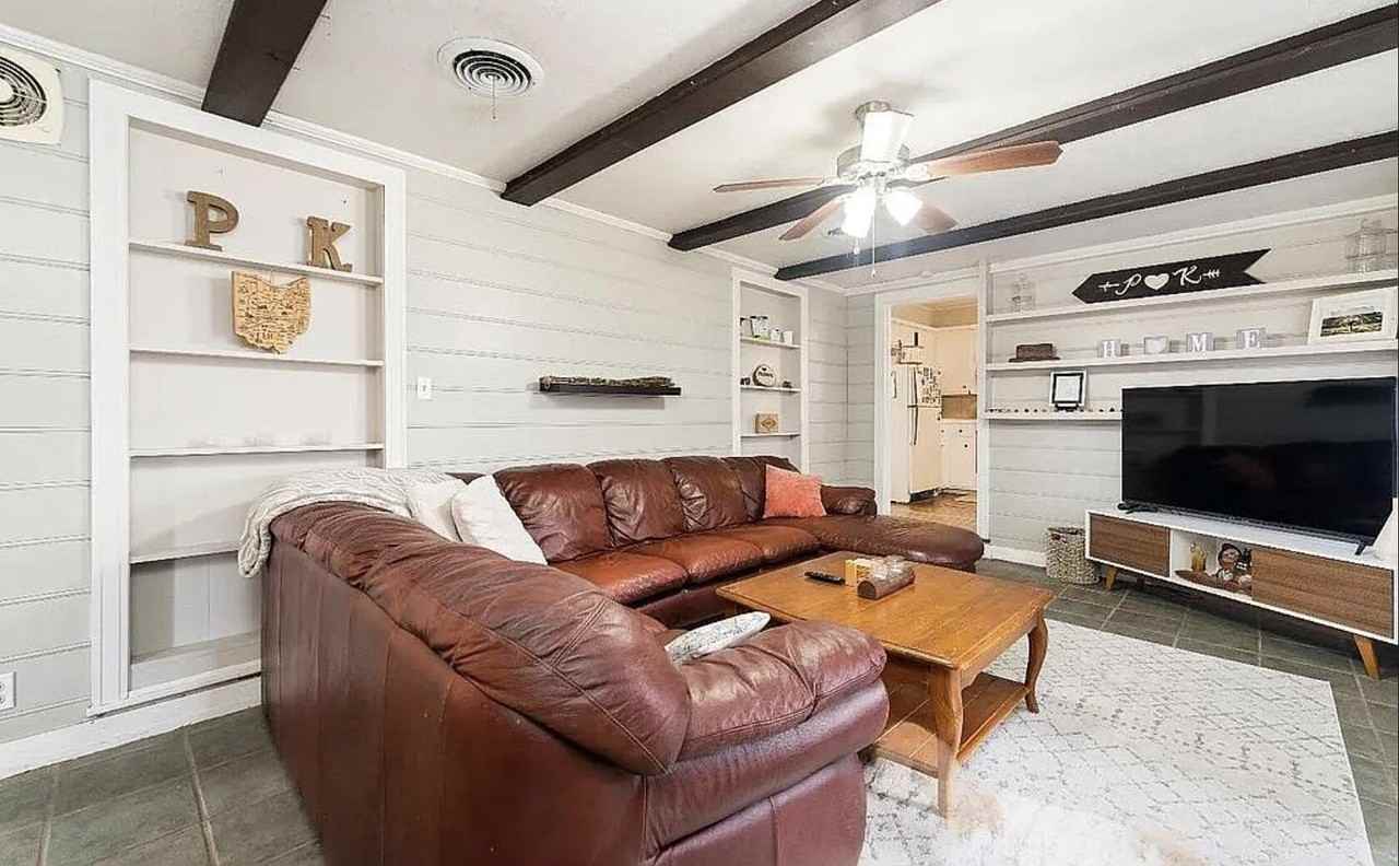 2402 29th Street unit: Front - Photo 3 of 9