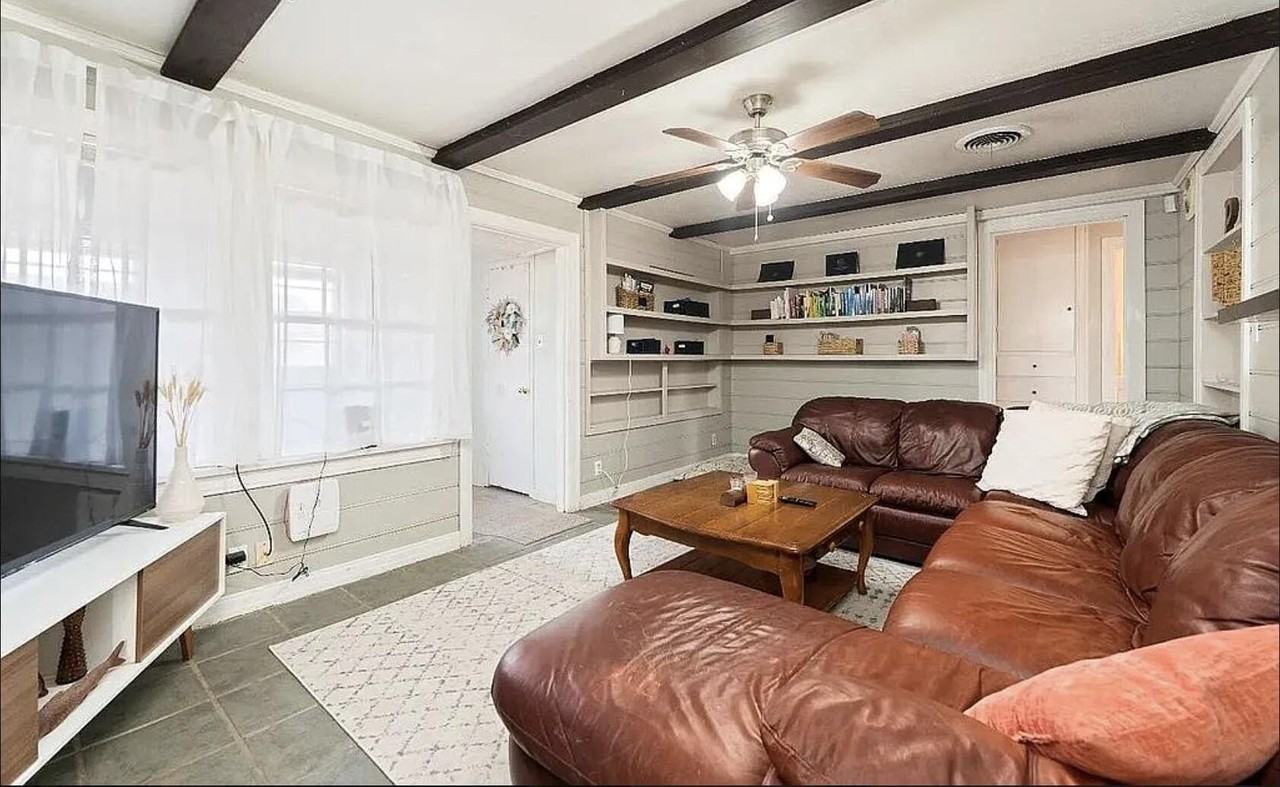 2402 29th Street unit: Front - Photo 4 of 9