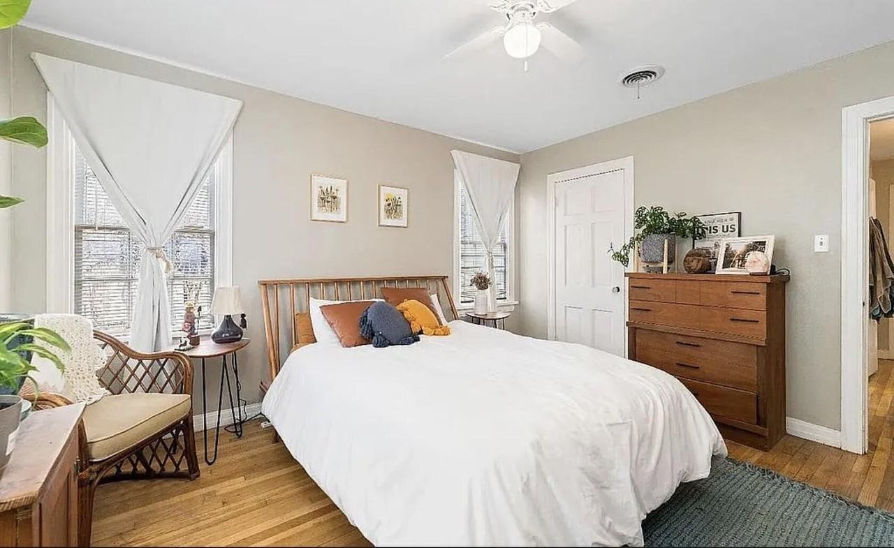 2402 29th Street unit: Front - Photo 7 of 9