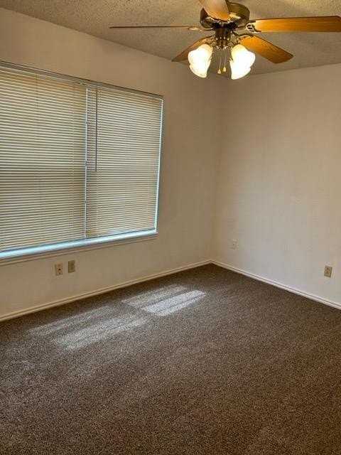 6111 38th St Apt B #B - Photo 5 of 9