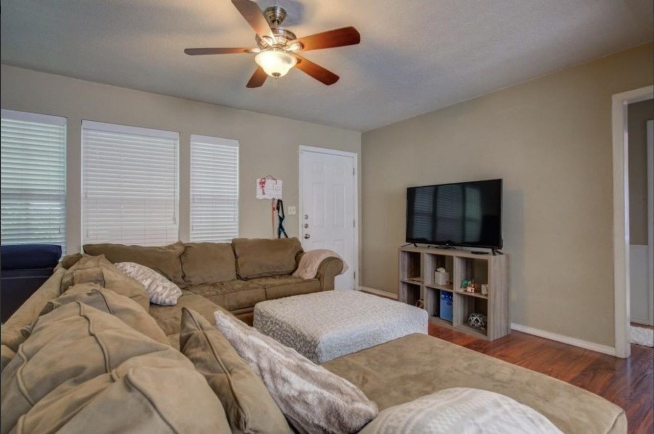 3815 31st St - Photo 4 of 22