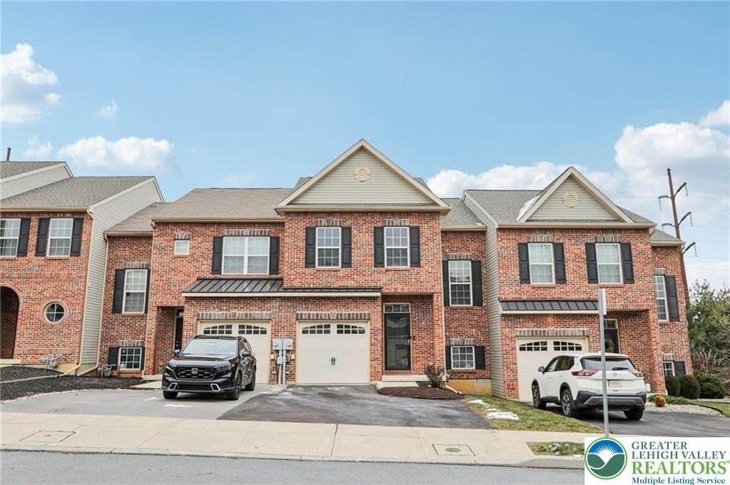 270 Milkweed Dr - Photo 2 of 50