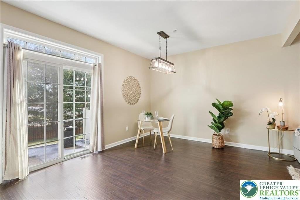 270 Milkweed Dr - Photo 7 of 50