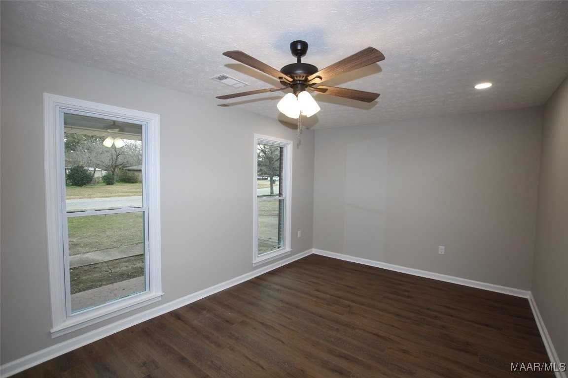 213 Ross Rd - Photo 4 of 23