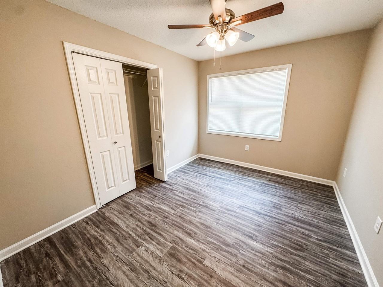 964 Greencliff Rd - Photo 5 of 7