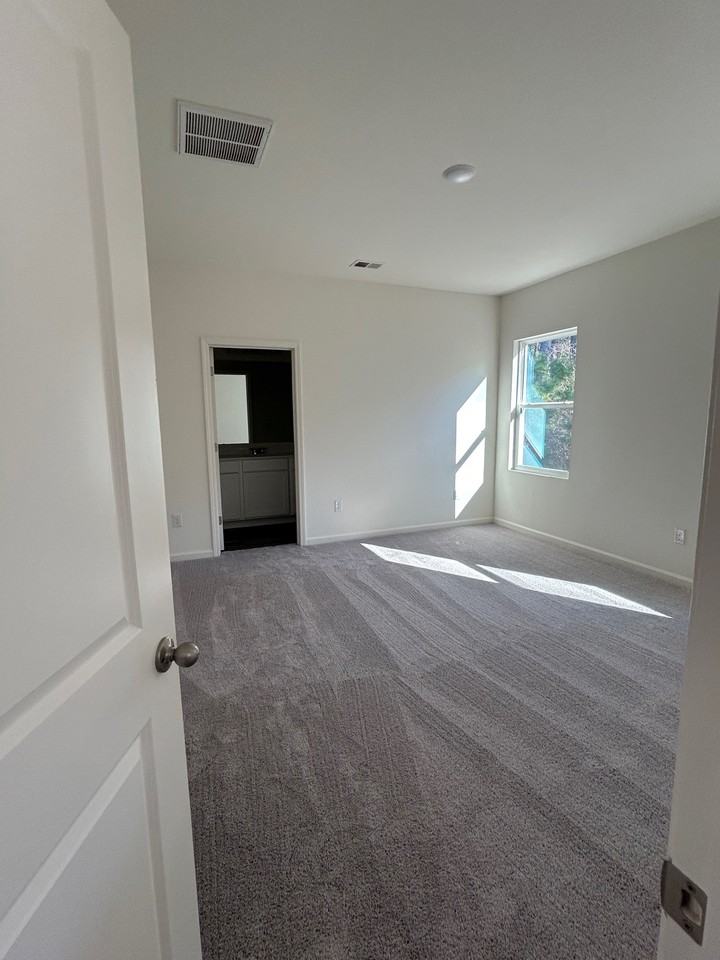 148 Plantersfield Dr #1 - Photo 5 of 11