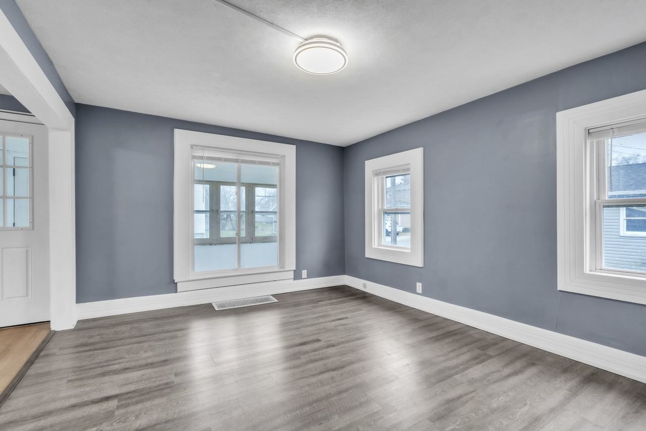 114 Parker Ave #1 - Photo 6 of 27