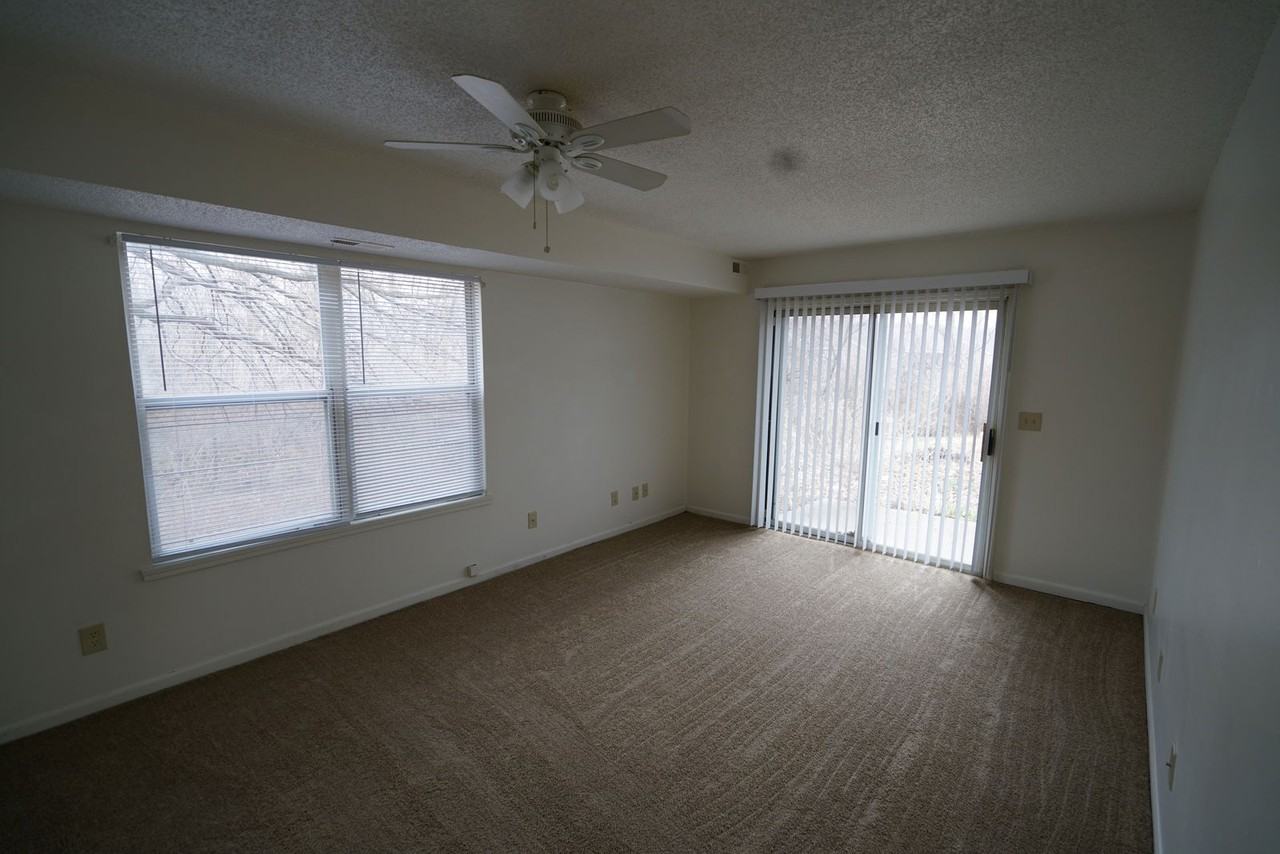 2501 Crestline Ct - Photo 4 of 8