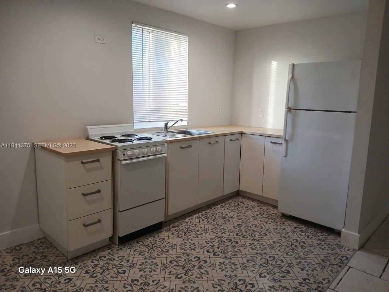 1700 Nw 22nd Ct #1 - Photo 5 of 10