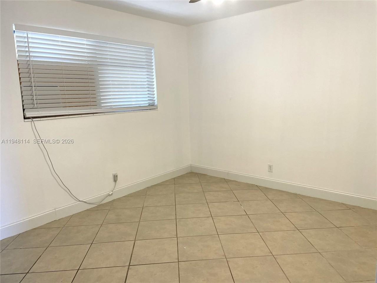 225 Nw 23rd St #2 - Photo 7 of 11