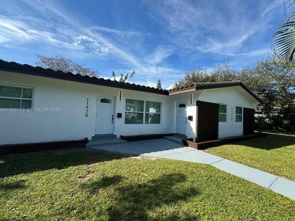 11912 Ne 10th Ave #2 - Photo 6 of 39