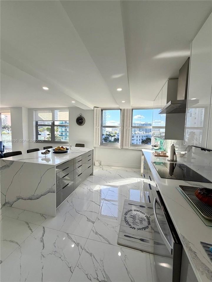 1920 S Ocean Dr #5A - Photo 2 of 22