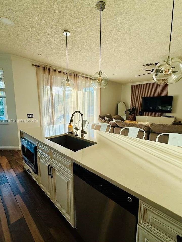 4120 Staghorn Ln #4120 - Photo 5 of 21