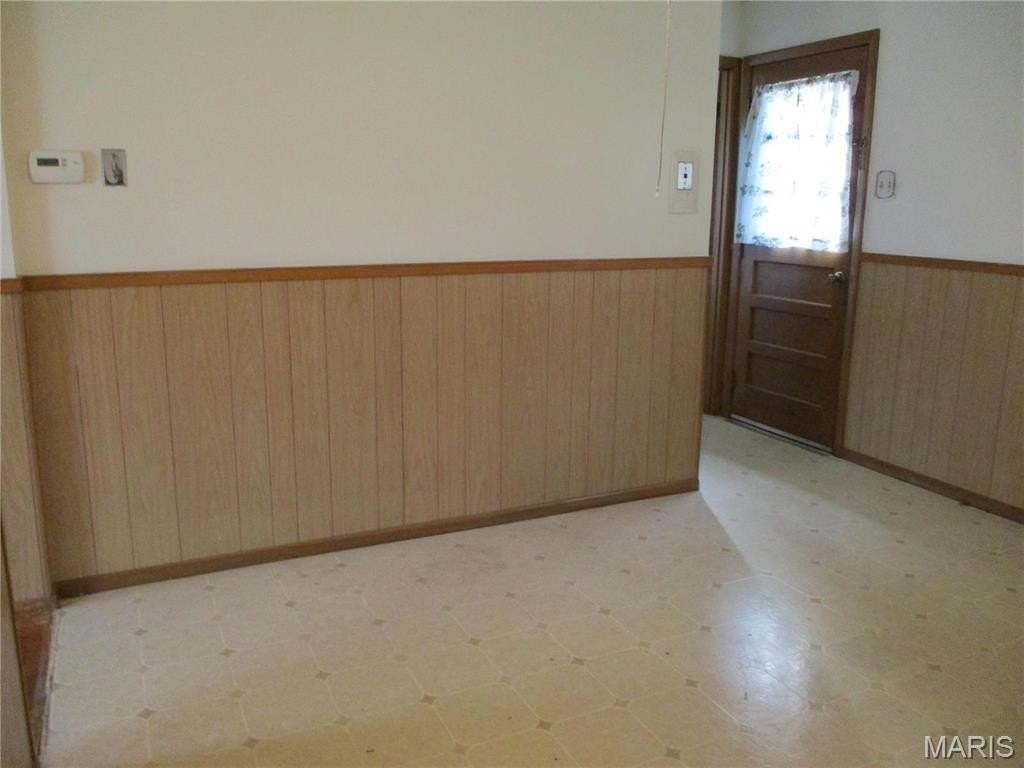 245 Lindy Blvd - Photo 7 of 24