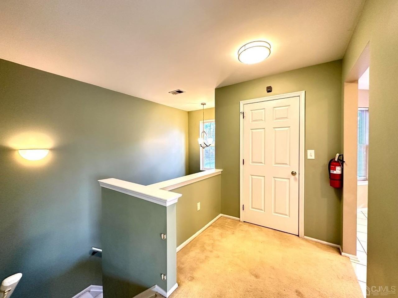 808 Cypress Ln - Photo 3 of 18