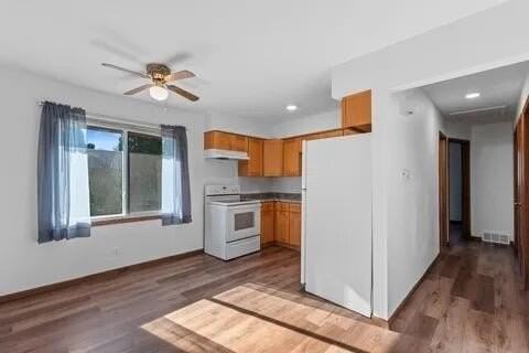 137 S Judge Dr - Photo 2 of 9