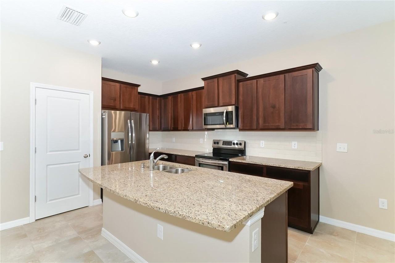 2495 Midnight Pearl Dr - Photo 6 of 37