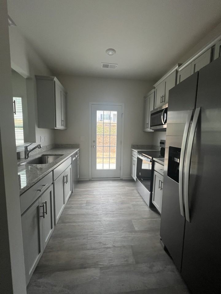 1314 Amberview Ln #1 - Photo 4 of 10