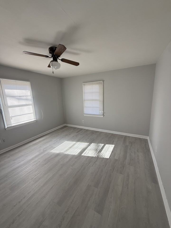 601 Young Ave #D - Photo 5 of 6