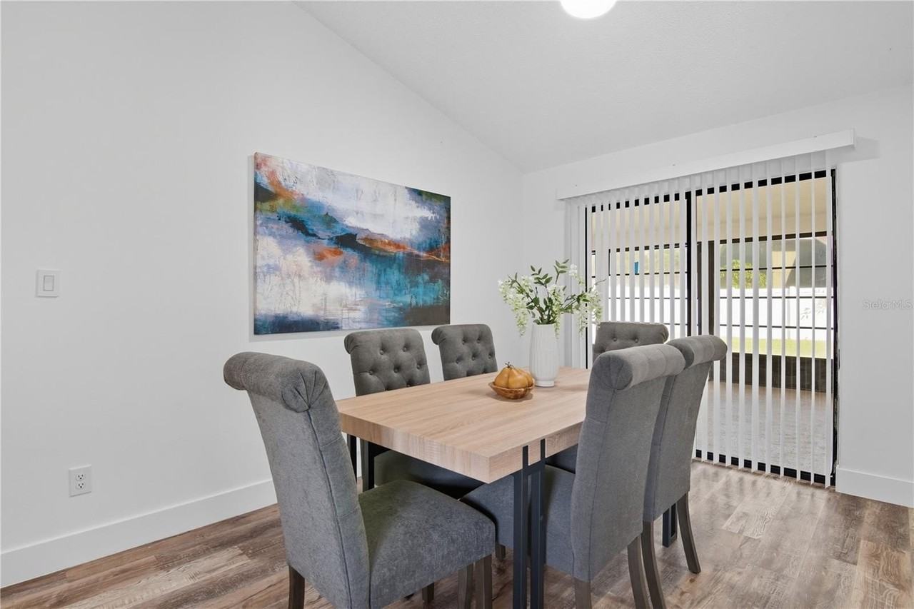 205 Red Maple Dr - Photo 4 of 11