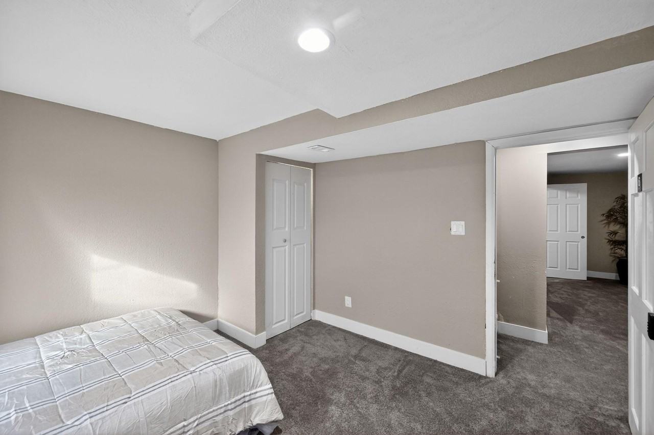 S Pitkin Way - Photo 6 of 9