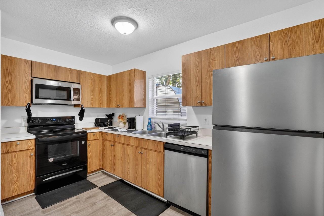 N 51st St - Photo 5 of 21