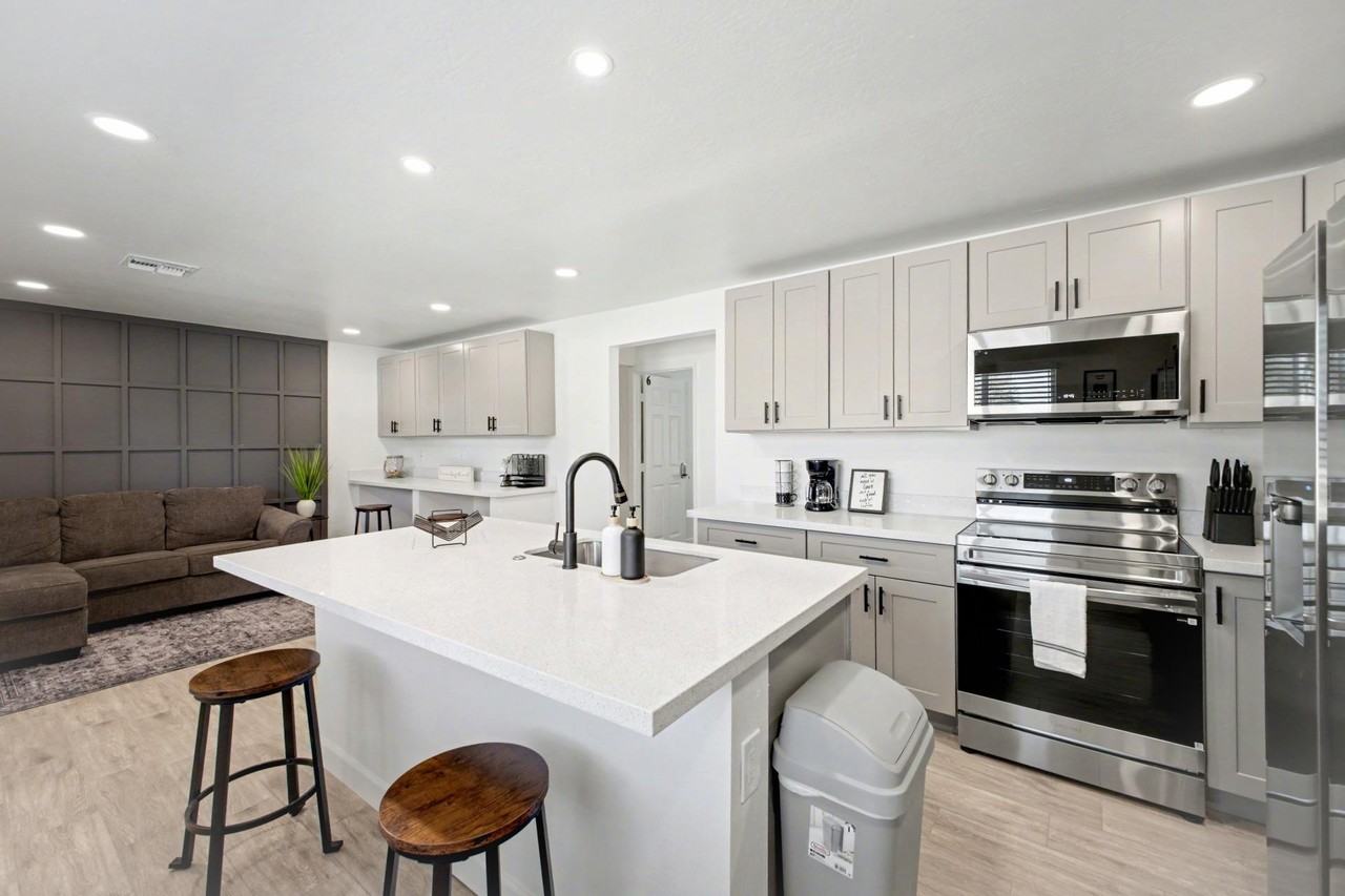 W Pepper Pl - Photo 3 of 24