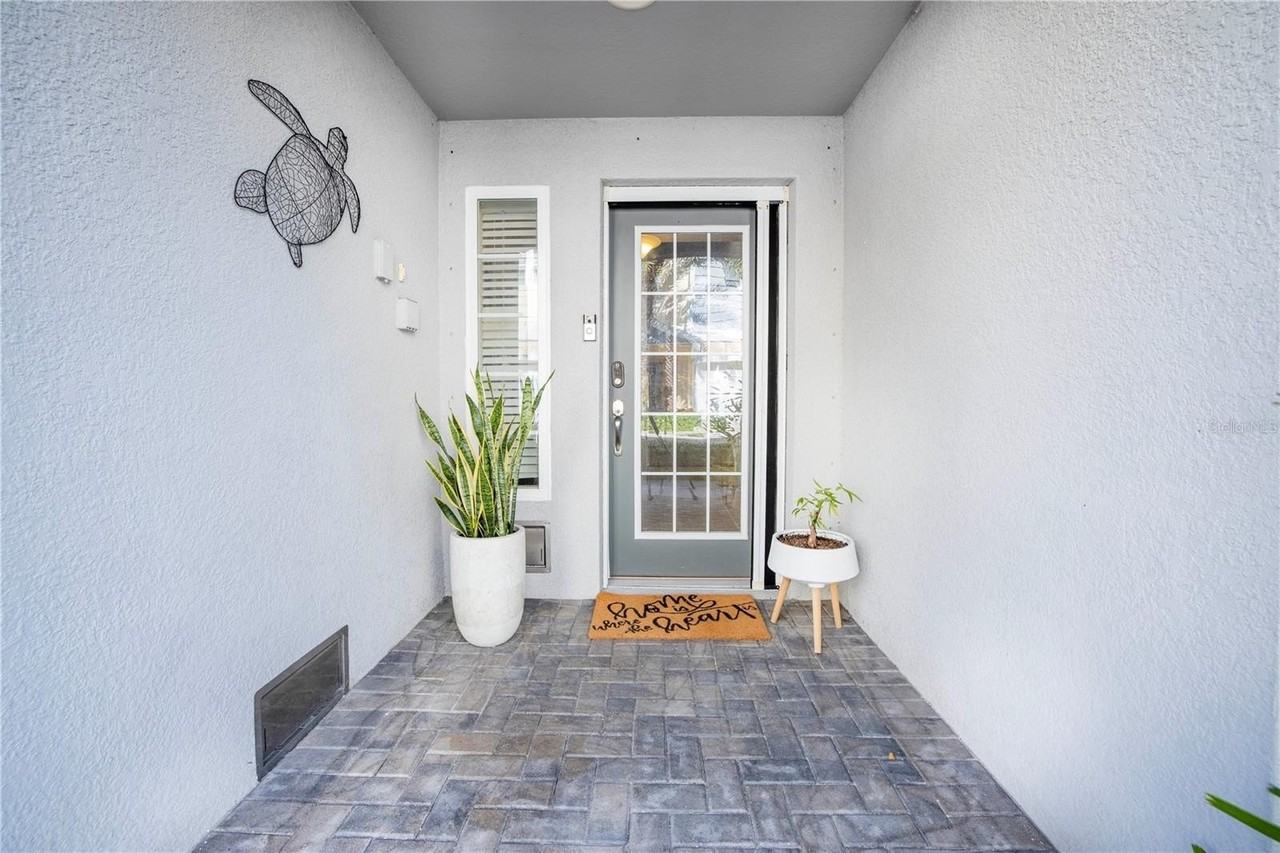 6036 Anchorage Way S - Photo 2 of 50