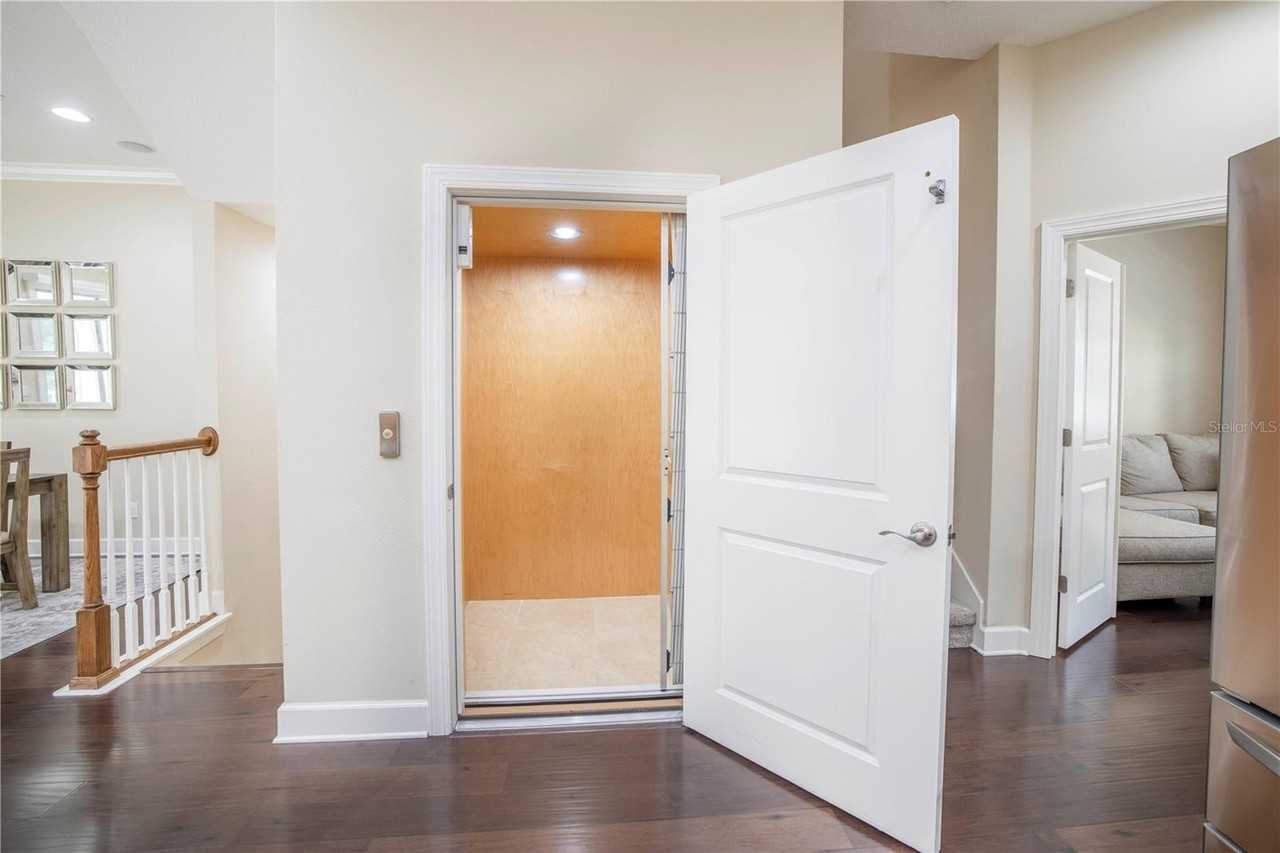 6036 Anchorage Way S - Photo 6 of 50