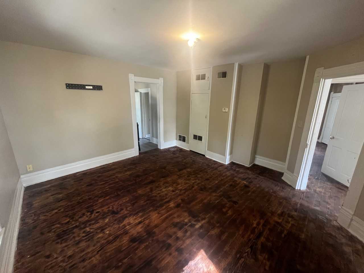 201 E Culton St #B - Photo 6 of 9