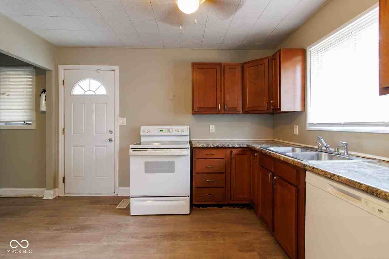 4101 Alberta St - Photo 6 of 19