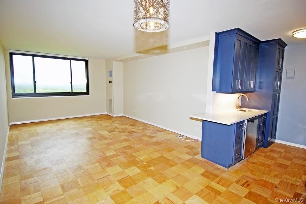 26910 Grand Central Pkwy Apt 22p #22P - Photo 2 of 18