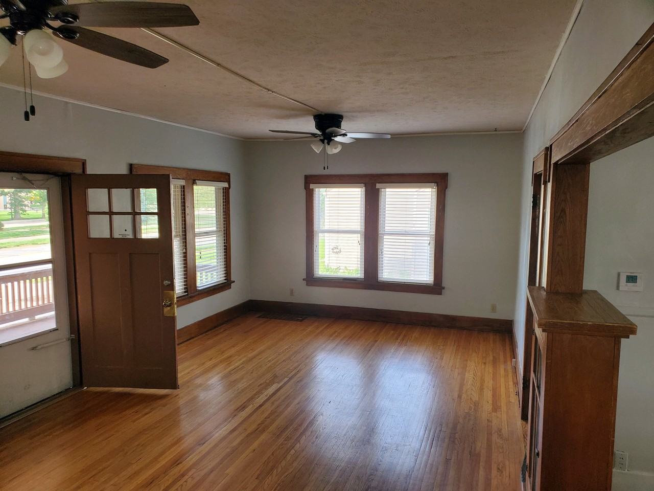 3905 Holdrege St #1 - Photo 3 of 9