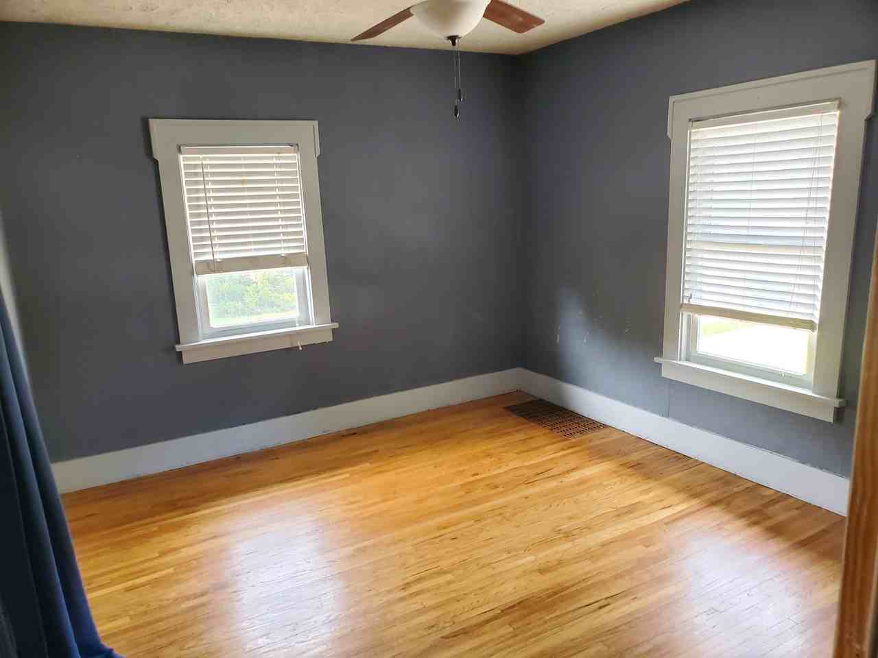 3905 Holdrege St #1 - Photo 6 of 9