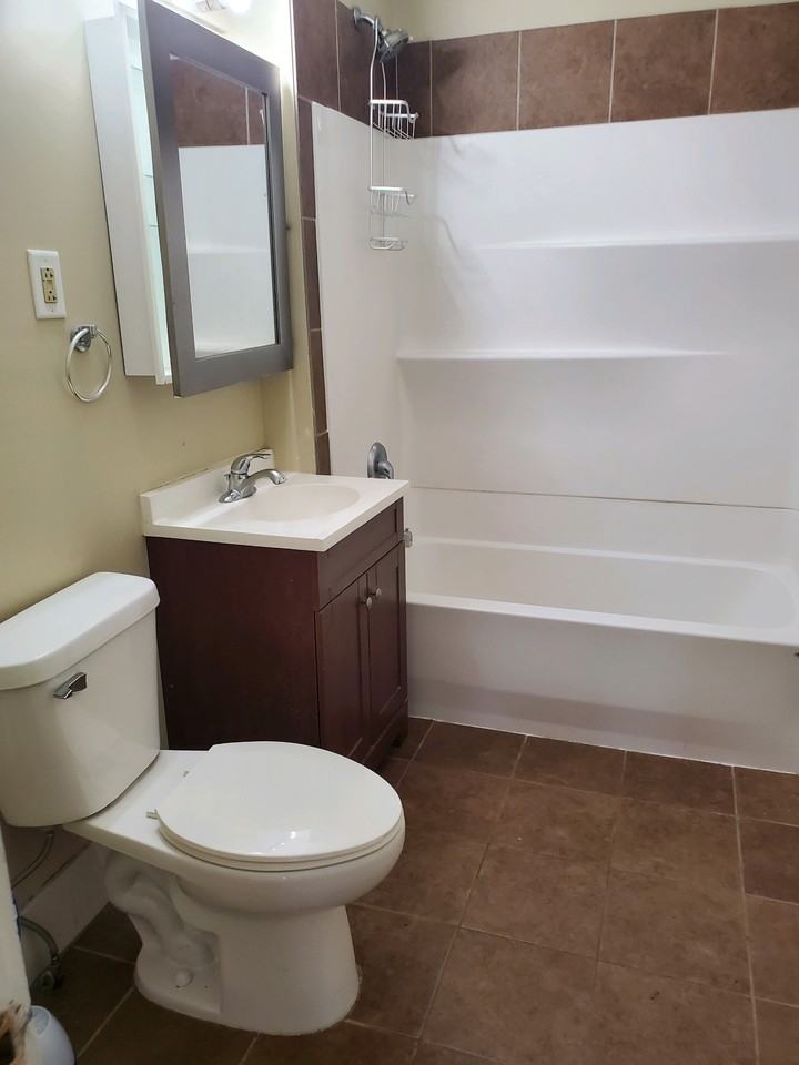 3905 Holdrege St #1 - Photo 7 of 9