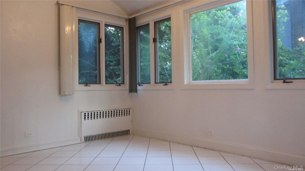 100 Hicks Ln - Photo 6 of 17