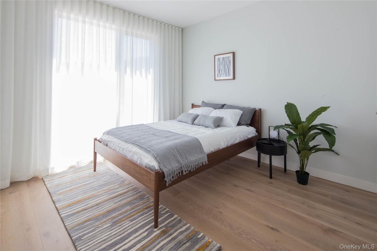 1433 31st Ave Apt 3f #3F - Photo 5 of 11