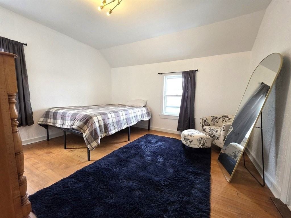 1168 Grafton St - Photo 6 of 11