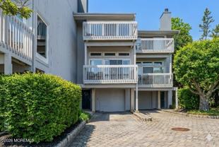 23 E Manor Sq - Photo 1 of 1