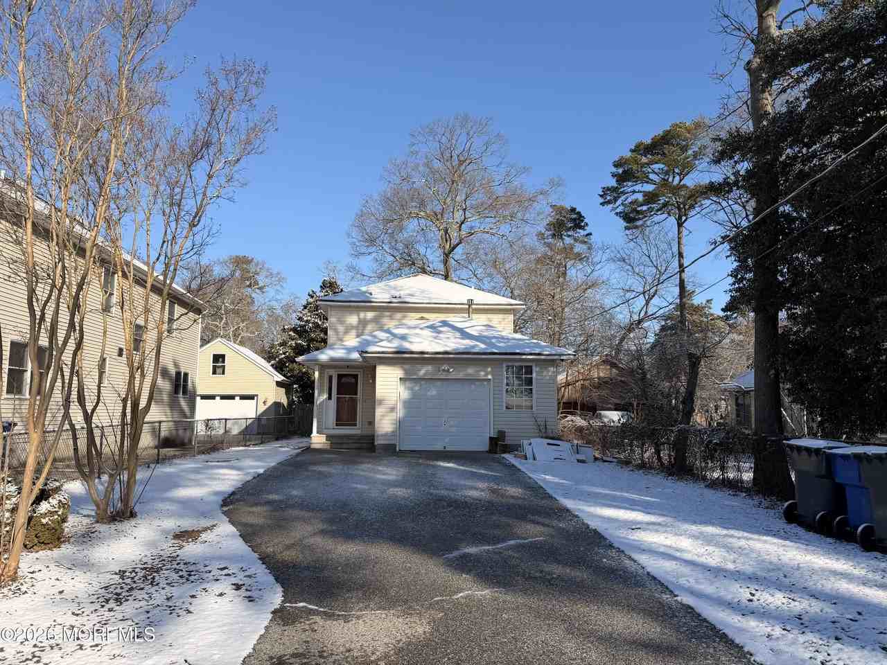 703 Parkside Ave - Photo 2 of 22