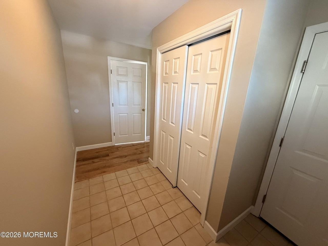 703 Parkside Ave - Photo 5 of 22
