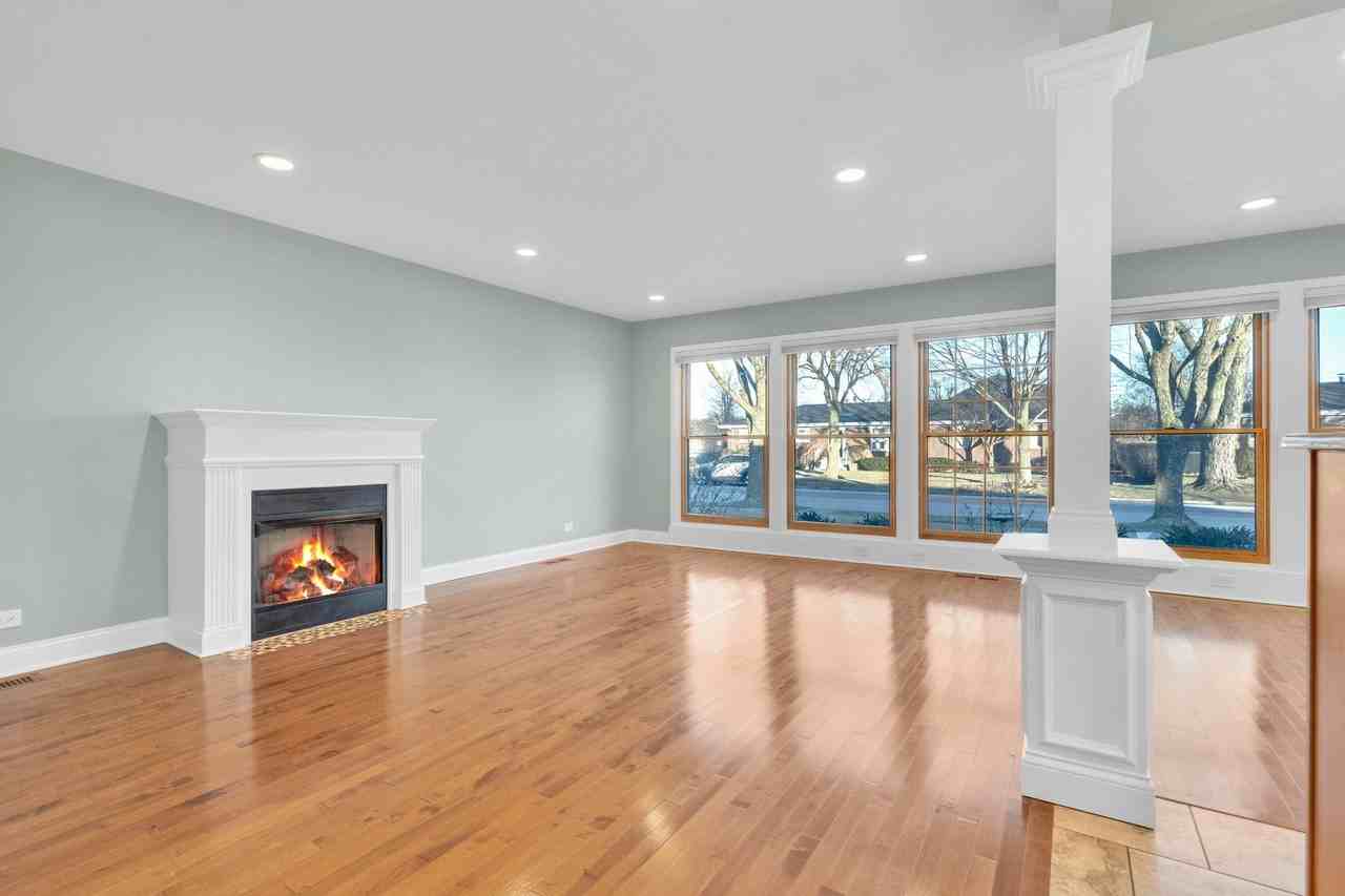 9314 Menard Ave - Photo 7 of 23