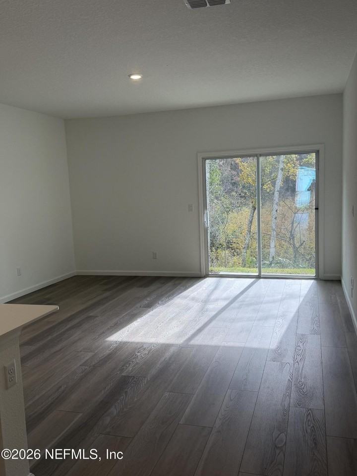 539 Holly Lakes Dr - Photo 6 of 30