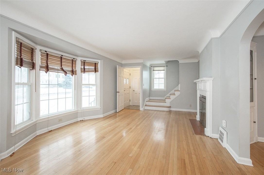 1718 Maywood Rd - Photo 4 of 41