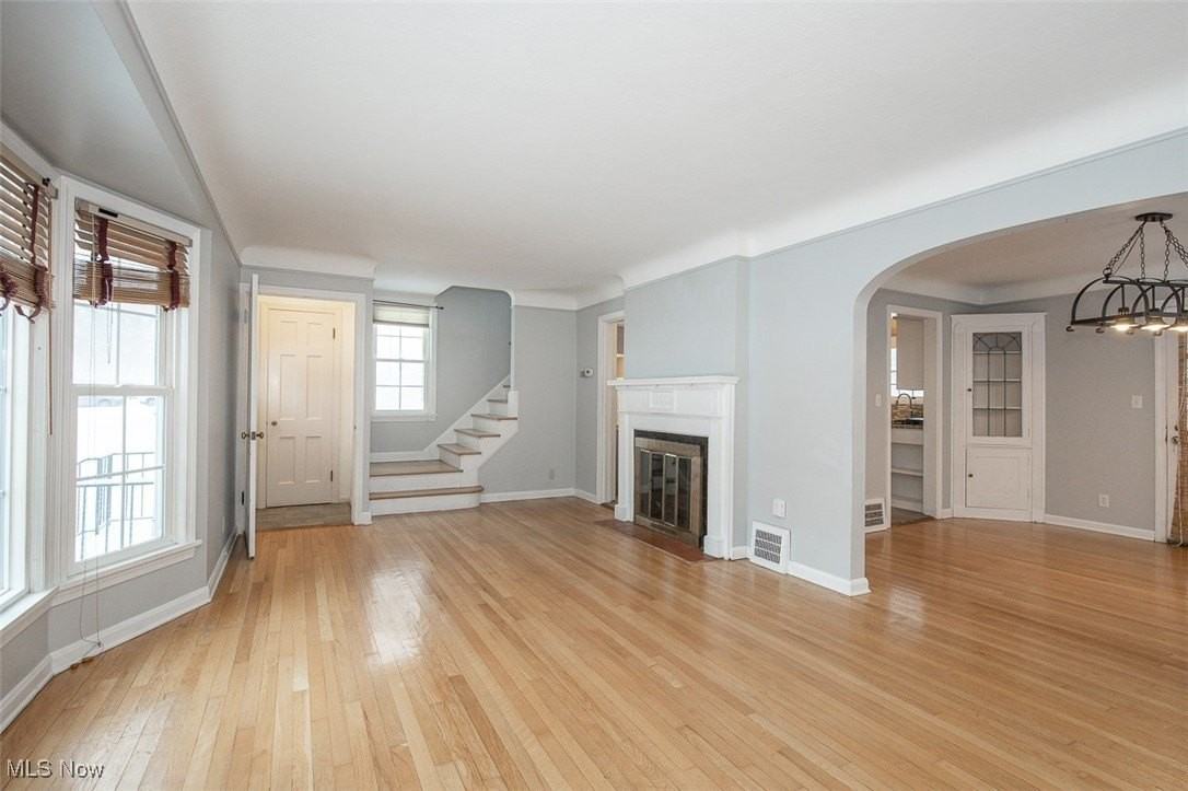 1718 Maywood Rd - Photo 5 of 41